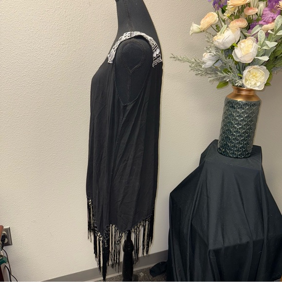 Lady’s World Black Fringe Tunic Boho Embroidered Straps Sleeveless Top XL - Picture 3 of 8